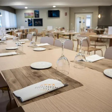 Restaurante Cadosa فندق